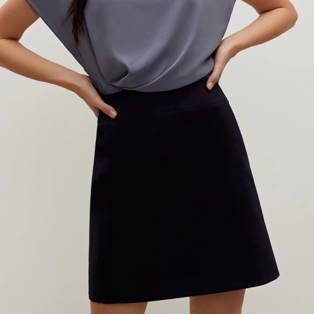MM Lafleur dark blue skirt size 0